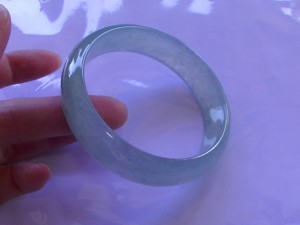 氷翡翠バングル
