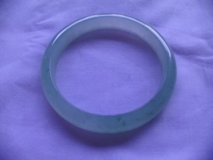 翡翠バングル
