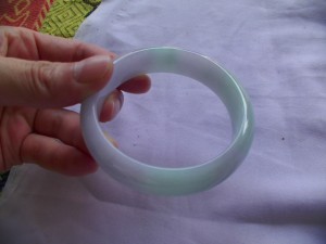翡翠バングル
