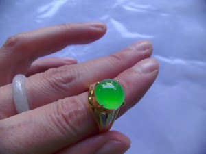 ろうかん翡翠ルース