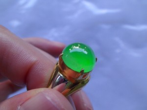 ろうかん翡翠ルース