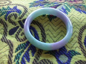 翡翠バングル（Ａ貨　天然無処理）