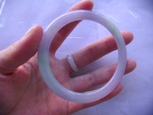 翡翠バングル