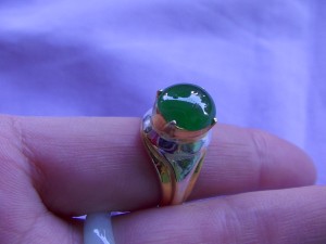 ろうかん翡翠ルース