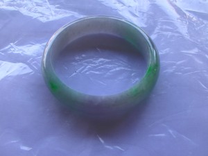 翡翠バングル