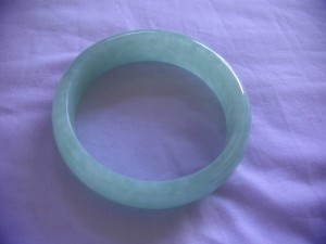 翡翠バングル
