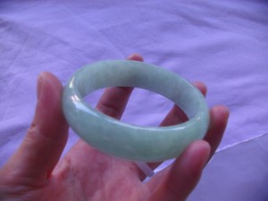 翡翠バングル