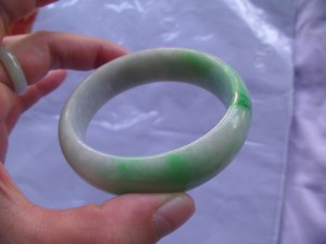 翡翠バングル