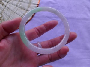 翡翠バングル