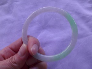 翡翠バングル