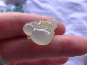 翡翠彫刻品（カービング）