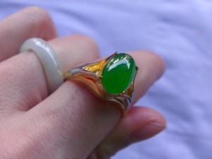 ろうかん翡翠ルース