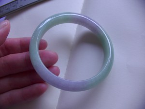 翡翠バングル