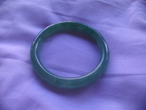 翡翠バングル