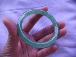 翡翠バングル
