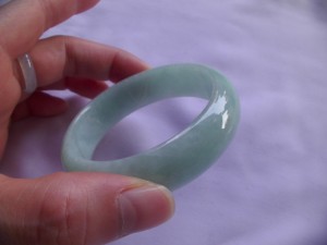 翡翠バングル