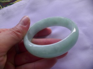 翡翠バングル