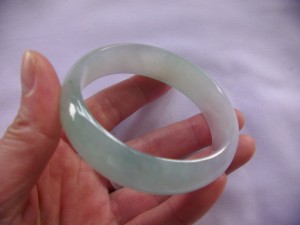 氷翡翠バングル