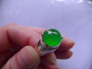 ろうかん翡翠ルース