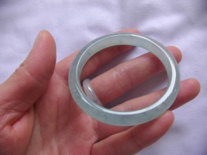 氷翡翠バングル