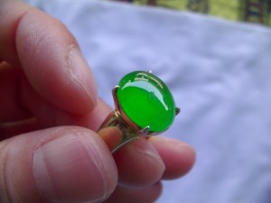 ろうかん翡翠ルース