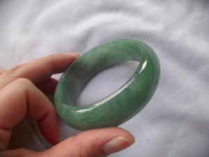 翡翠バングル