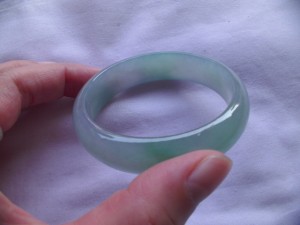 翡翠バングル