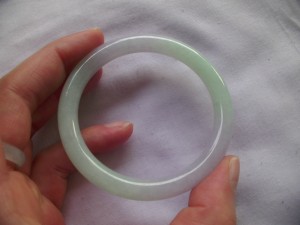 翡翠バングル