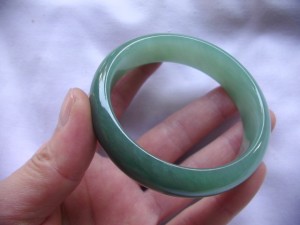 藍染めの風合　ランカラー翡翠バングル