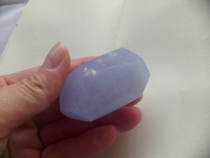 ラベンダー翡翠原石