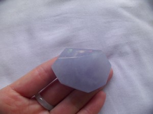 ラベンダー翡翠原石