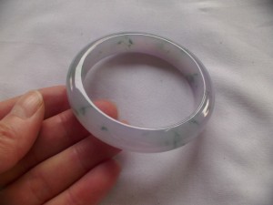 氷翡翠バングル