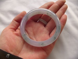 氷翡翠バングル