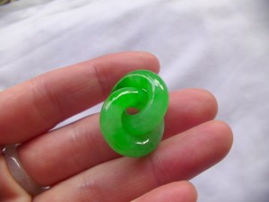 翡翠カービング