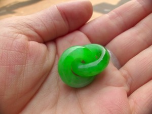 翡翠カービング