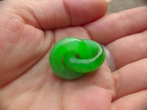 翡翠カービング