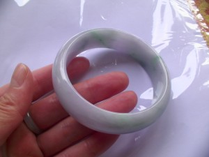 翡翠バングル