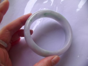 翡翠バングル