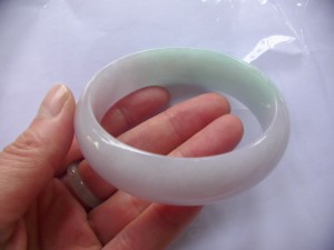 ラベンダー翡翠バングル