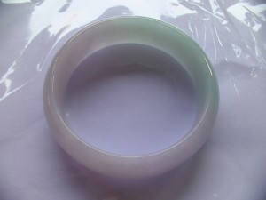ラベンダー翡翠バングル