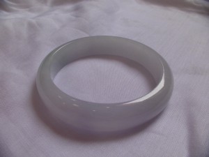 翡翠バングル