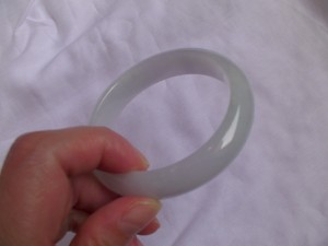翡翠バングル