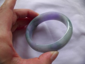 翡翠バングル