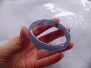 翡翠バングル