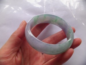 翡翠バングル