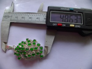 ろうかん翡翠ペンダント