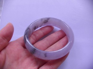翡翠バングル