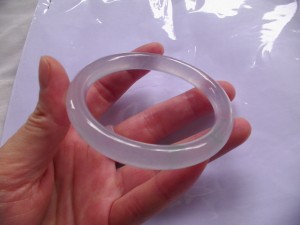 氷翡翠バングル