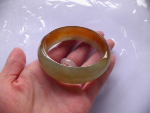 翡翠バングル