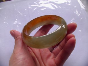 翡翠バングル